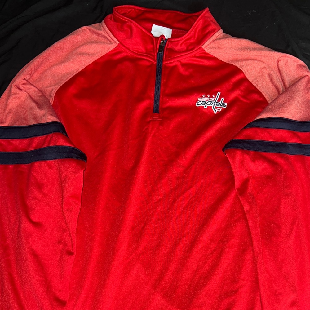 Washington DC Capitals sweatshirt Size XL